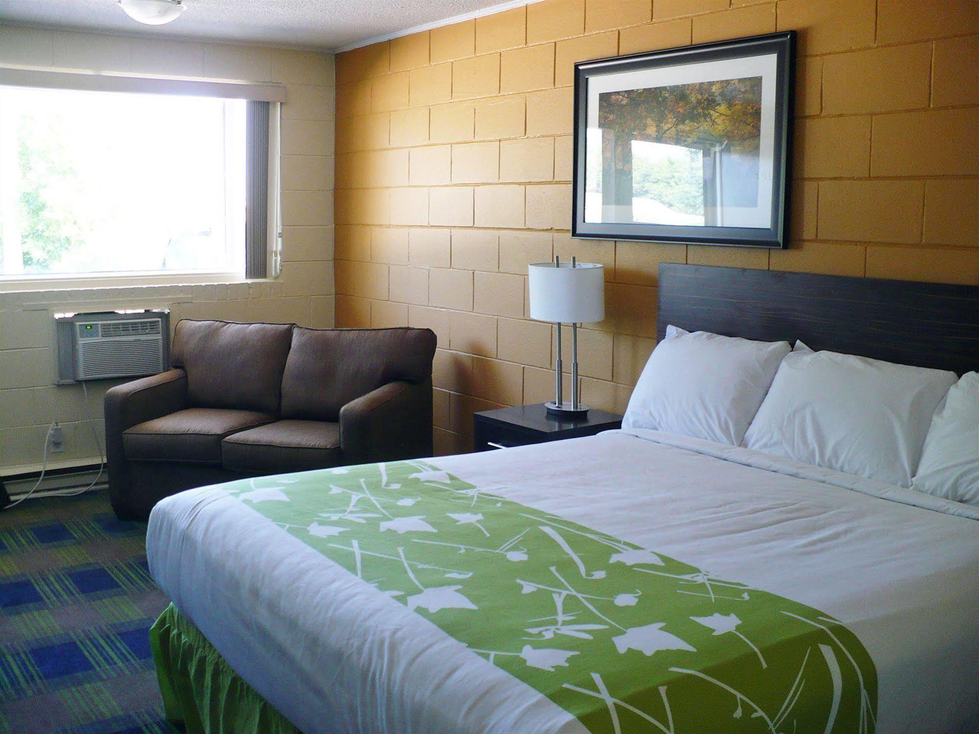 Westgate Inn Portage la Prairie Bagian luar foto